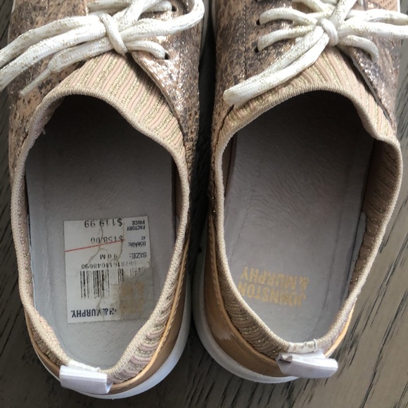 Johnston and Murphy women’s walking shoe - Picture 4 of 6